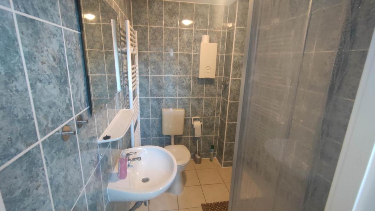 Fewo3-1 Zim-2 Einz Bett-2 Pers-Kueche-Dusche Wc Berlijn Buitenkant foto